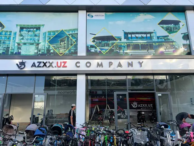 AZXX.UZ COMPANY: объёмные буквы на фасаде торгового центра