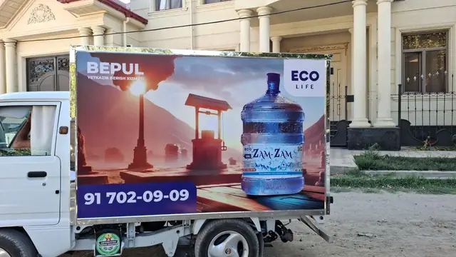 ECO LIFE: оклейка будки грузовика доставки воды