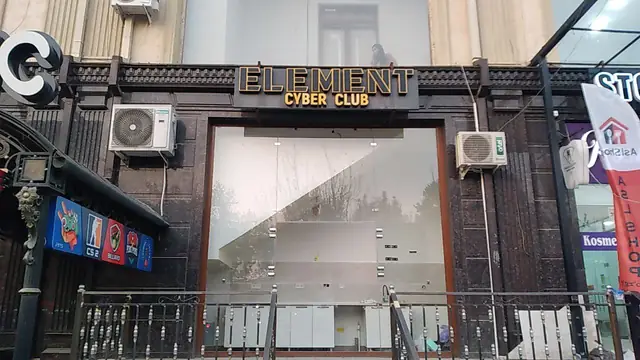 ELEMENT CYBER CLUB: объёмные буквы на фасаде киберклуба