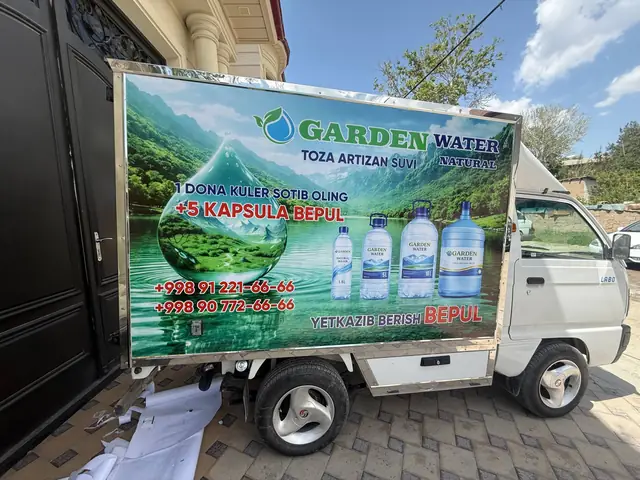 Garden Water: оклейка фургона-будки