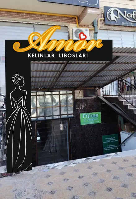 Amor — Kelinlar liboslari: визуализация вывески и входной группы салона свадебных платьев с панелью-силуэтом