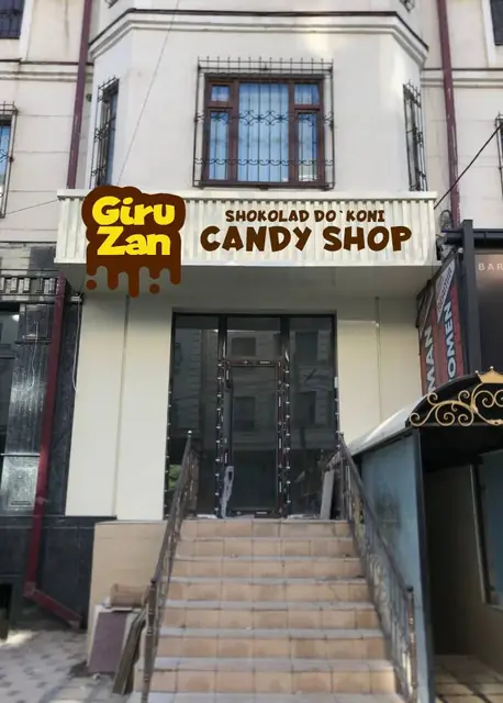 Giru Zan — CANDY SHOP: визуализация вывески на фасаде и производственный макет букв 490 см